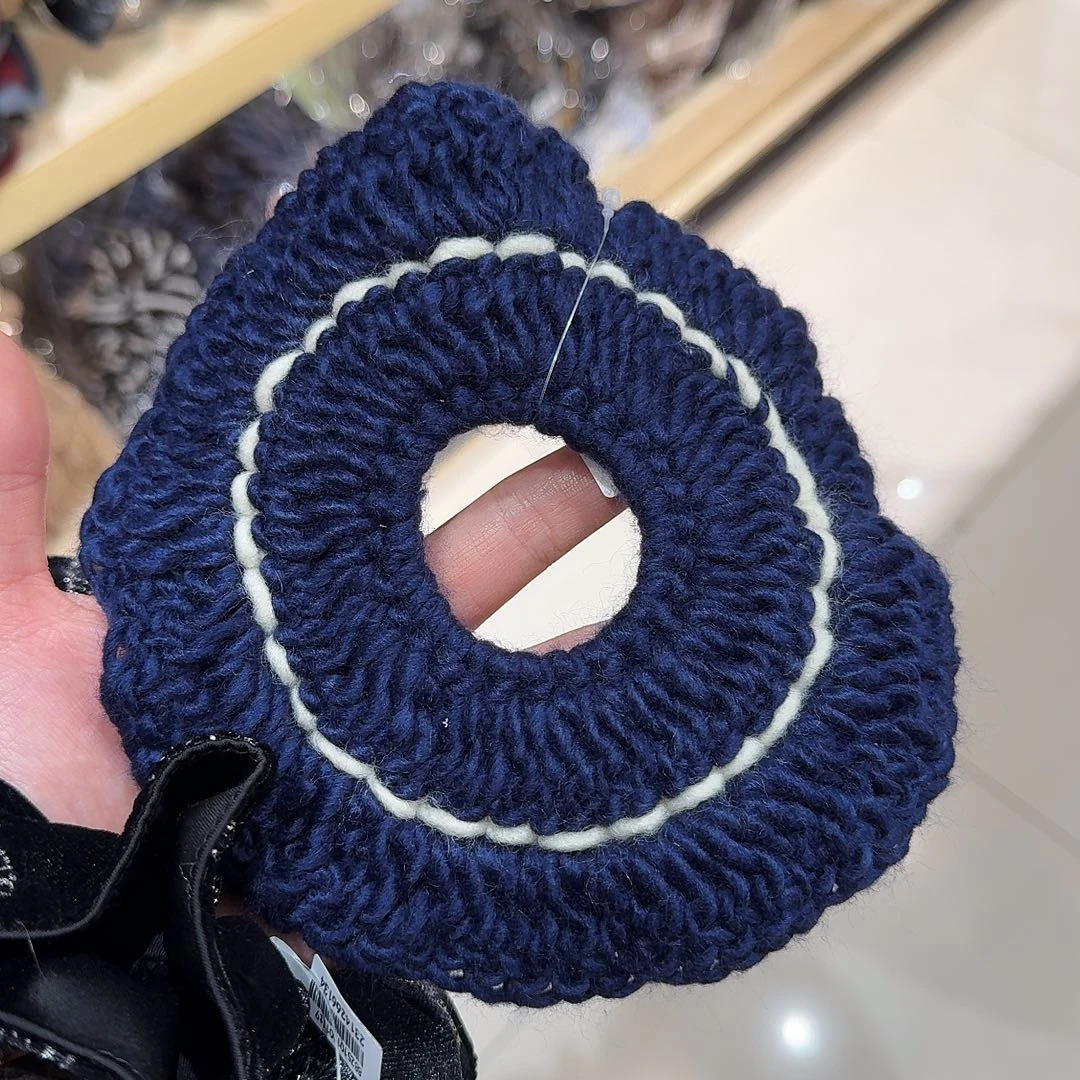 非金属深蓝色毛线