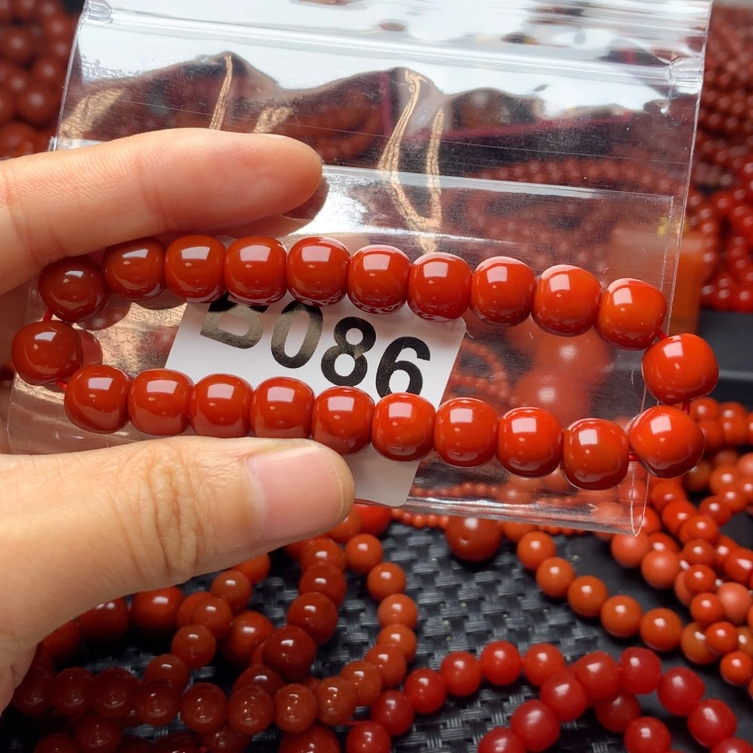 秋***秋南红玛瑙未镶嵌手链