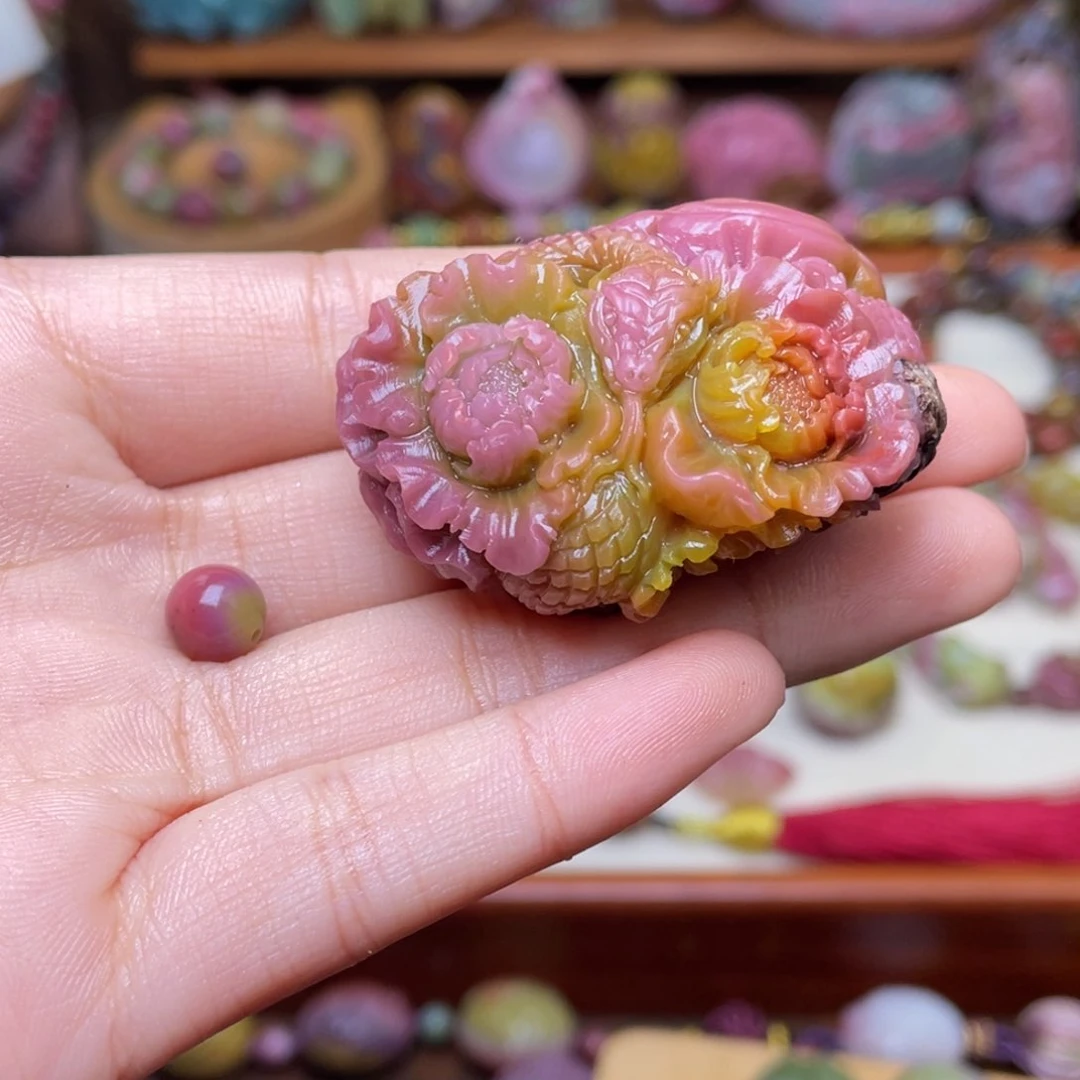 玛瑙/玉髓珠宝半成品未镶嵌思*盐源玛瑙蛇牡丹花