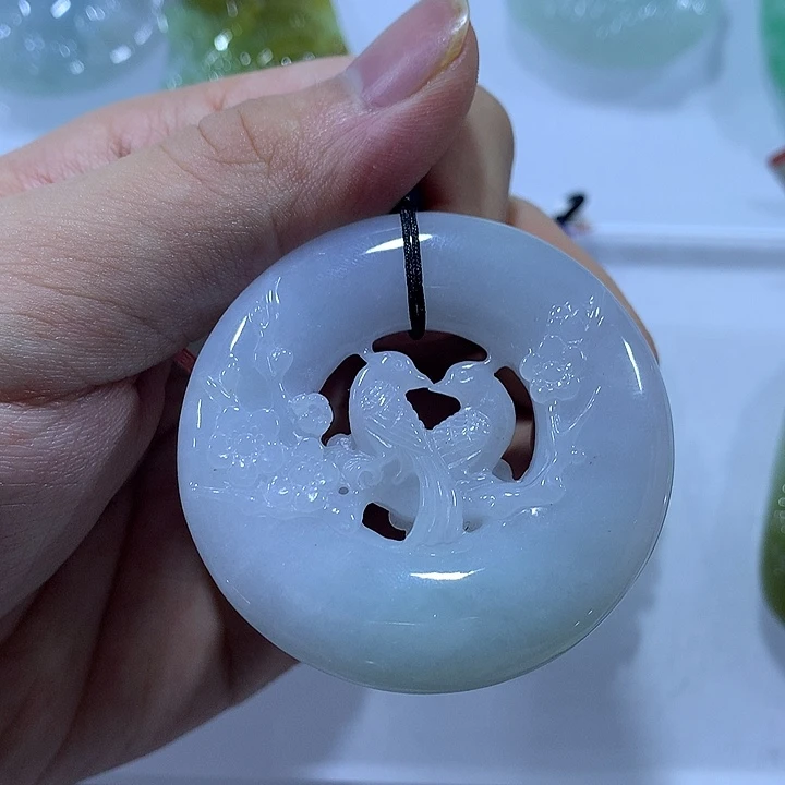 翡翠未镶嵌颈饰天然翡翠A货吊坠