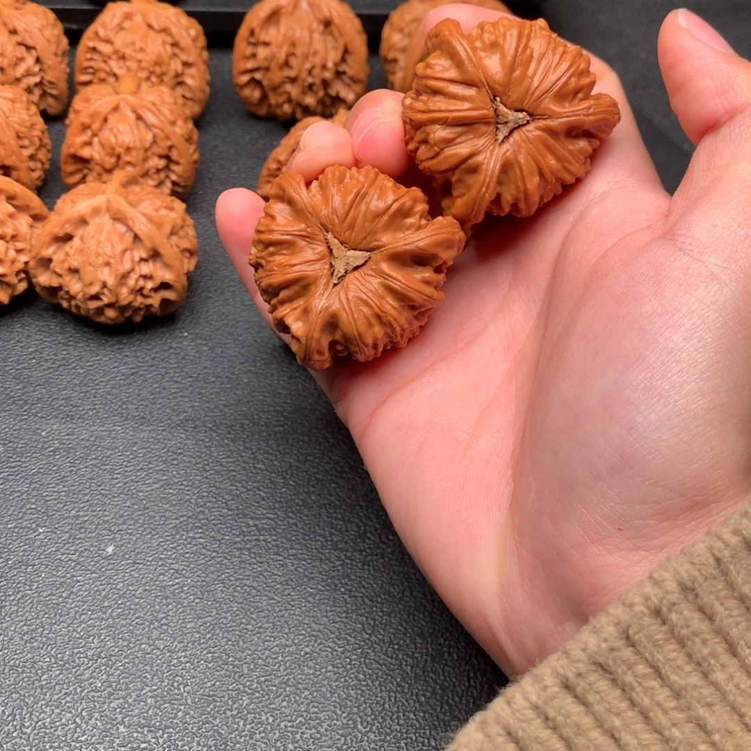 胡***子手串/手链核桃白狮子三棱