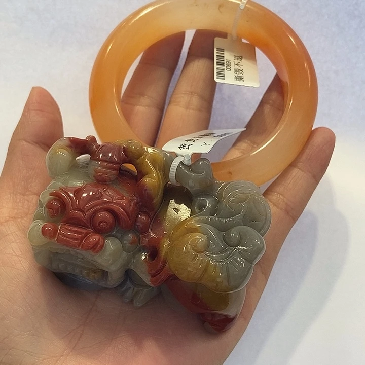 石英质玉（黄龙玉）手镯未镶嵌