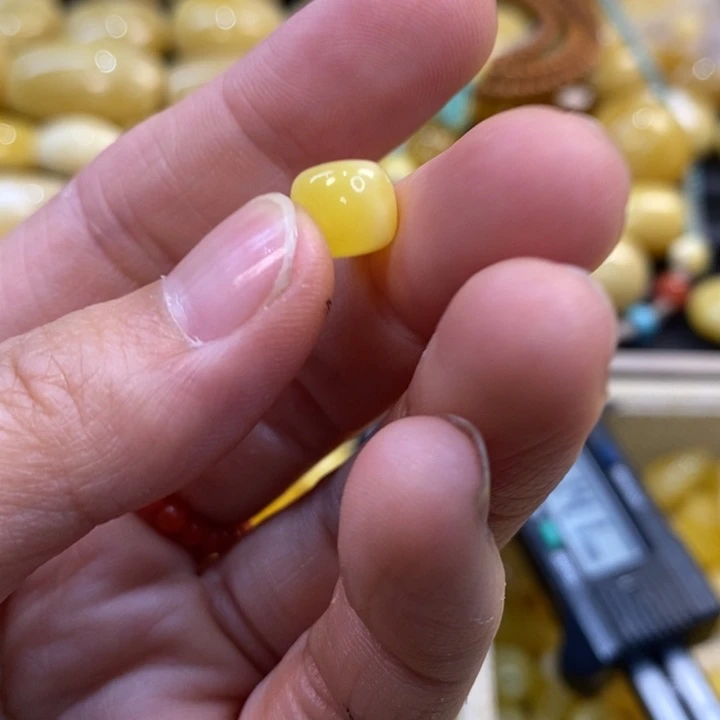 未镶嵌琥珀裸石木***ʷ