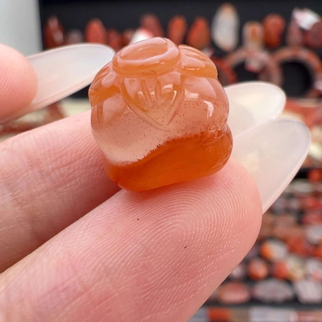 南红玛瑙未镶嵌颈饰柿子