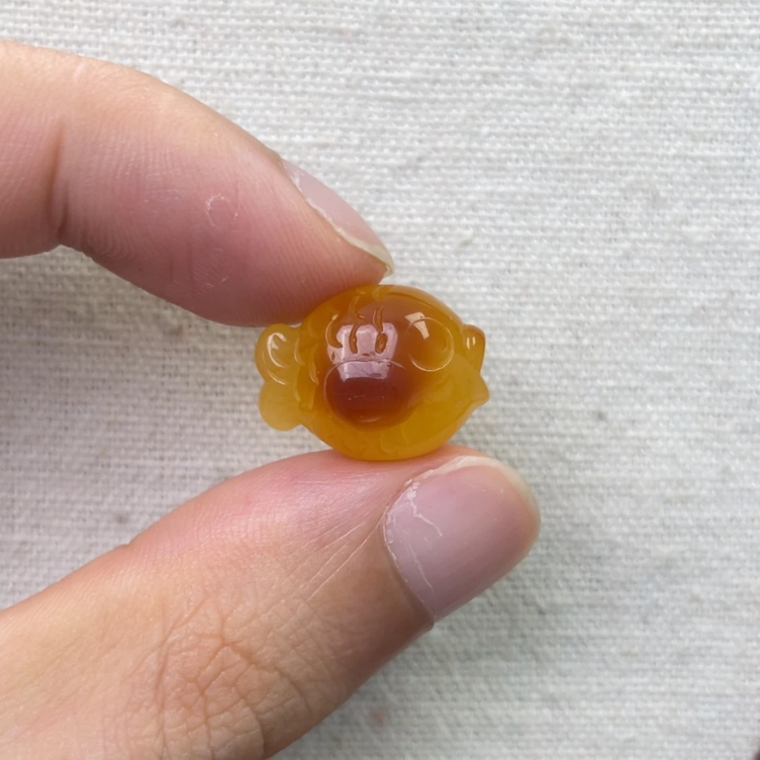 琥珀未镶嵌珠宝奇石鱼儿