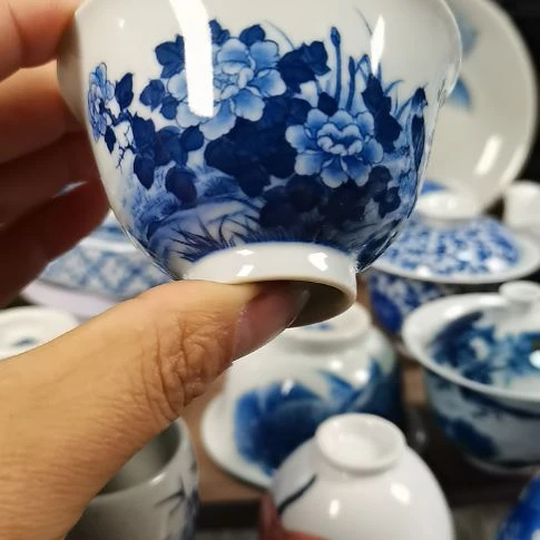 景德镇青花牡丹山雀撇口杯