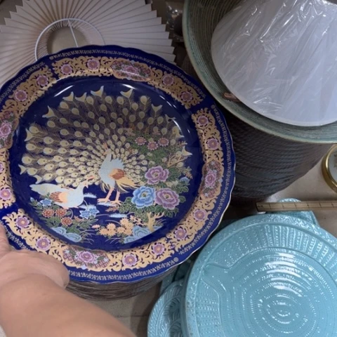 瓶瑕疵瓷片。。。。。。。。。。。。。。