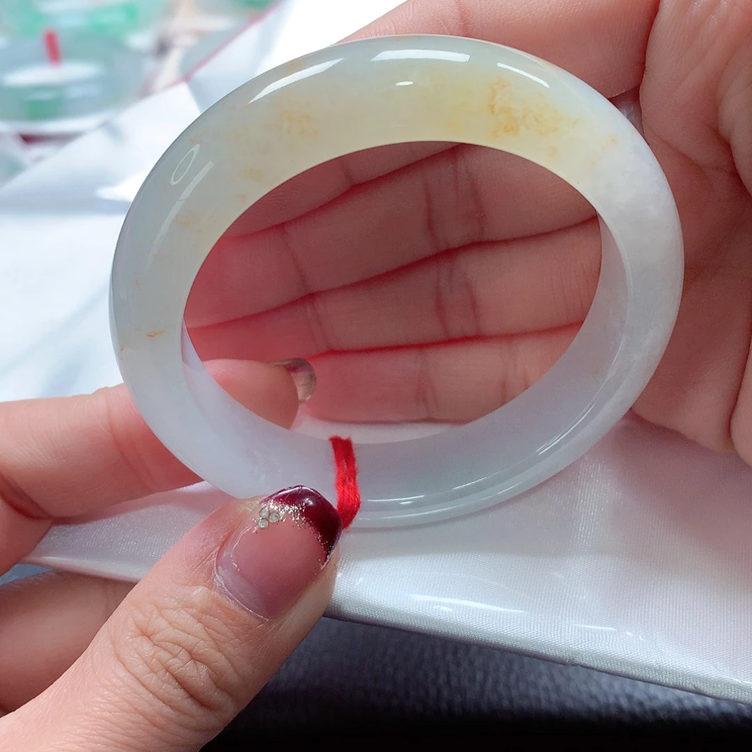 翡翠手镯未镶嵌天然A货翡翠