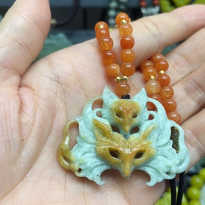 未镶嵌蛇纹石玉颈饰