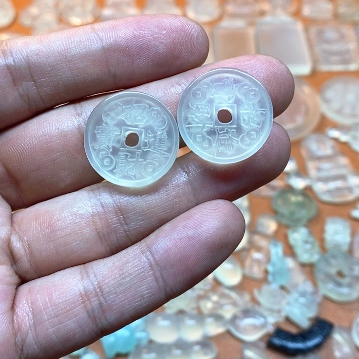 蛇纹石玉未镶嵌吊坠(赠链)