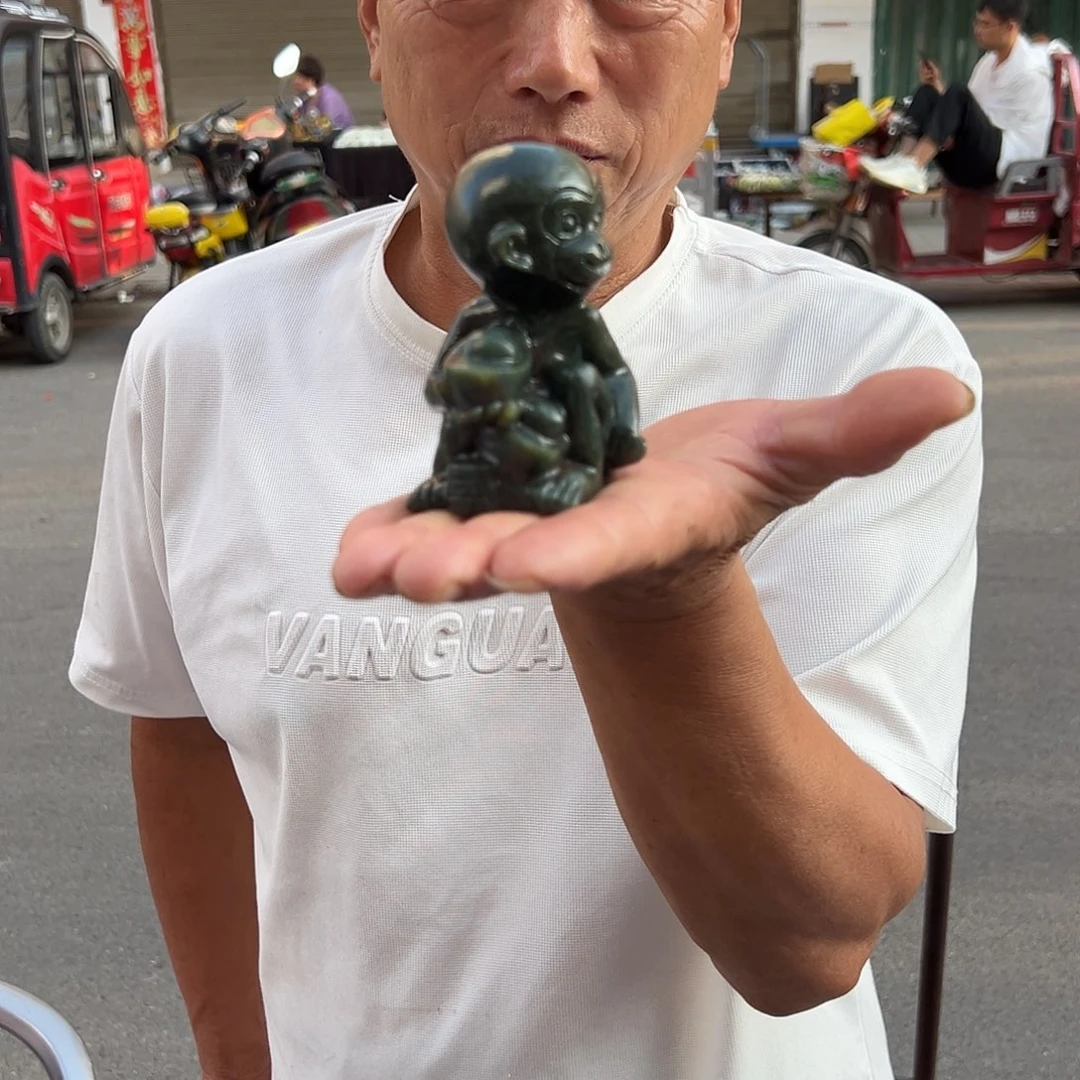 4***6和田玉手镯未镶嵌