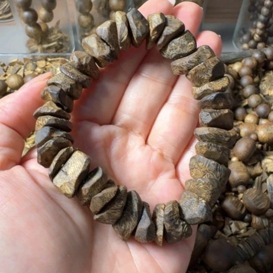 沉香碎屑沉香奇楠绿奇树丁单圈20.4g