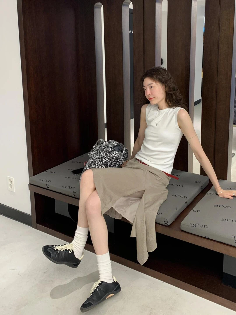 2025夏季新款美式复古工字吊带背心女无袖修身上衣百搭半身裙套装