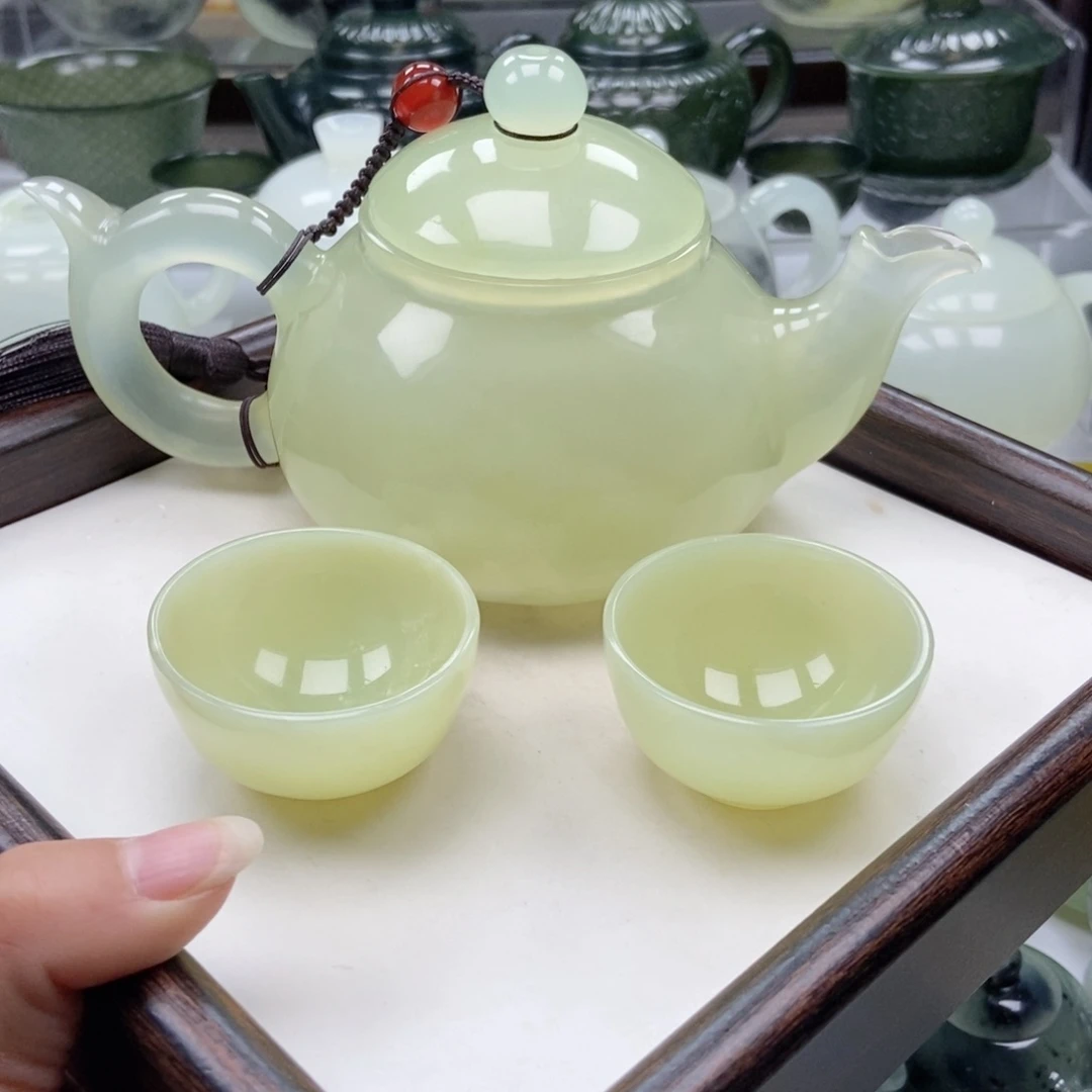 手***辰蛇纹石玉未镶嵌壶