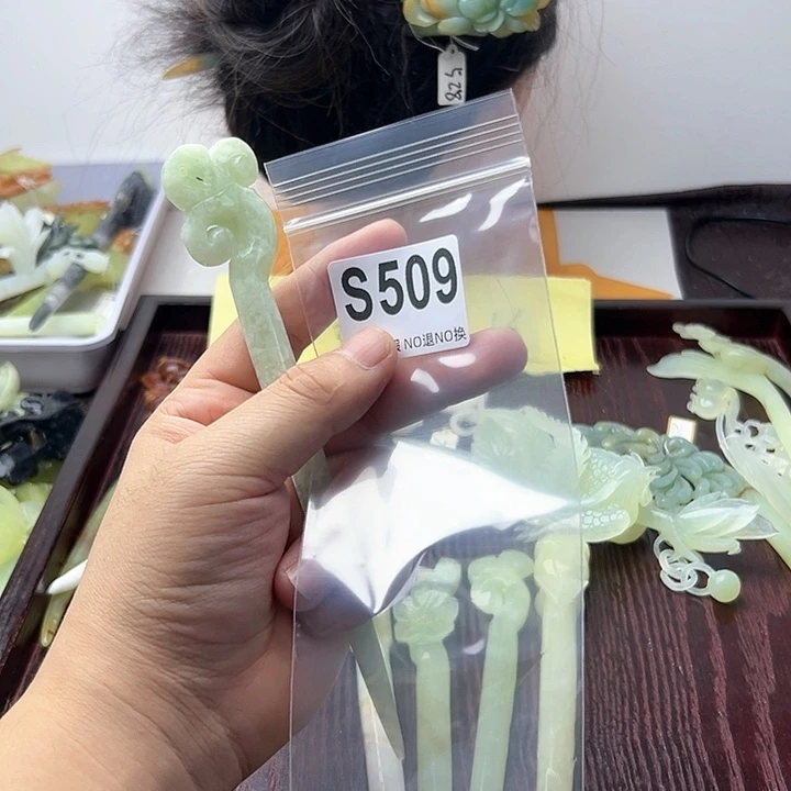 蛇纹石玉发饰合金?**?