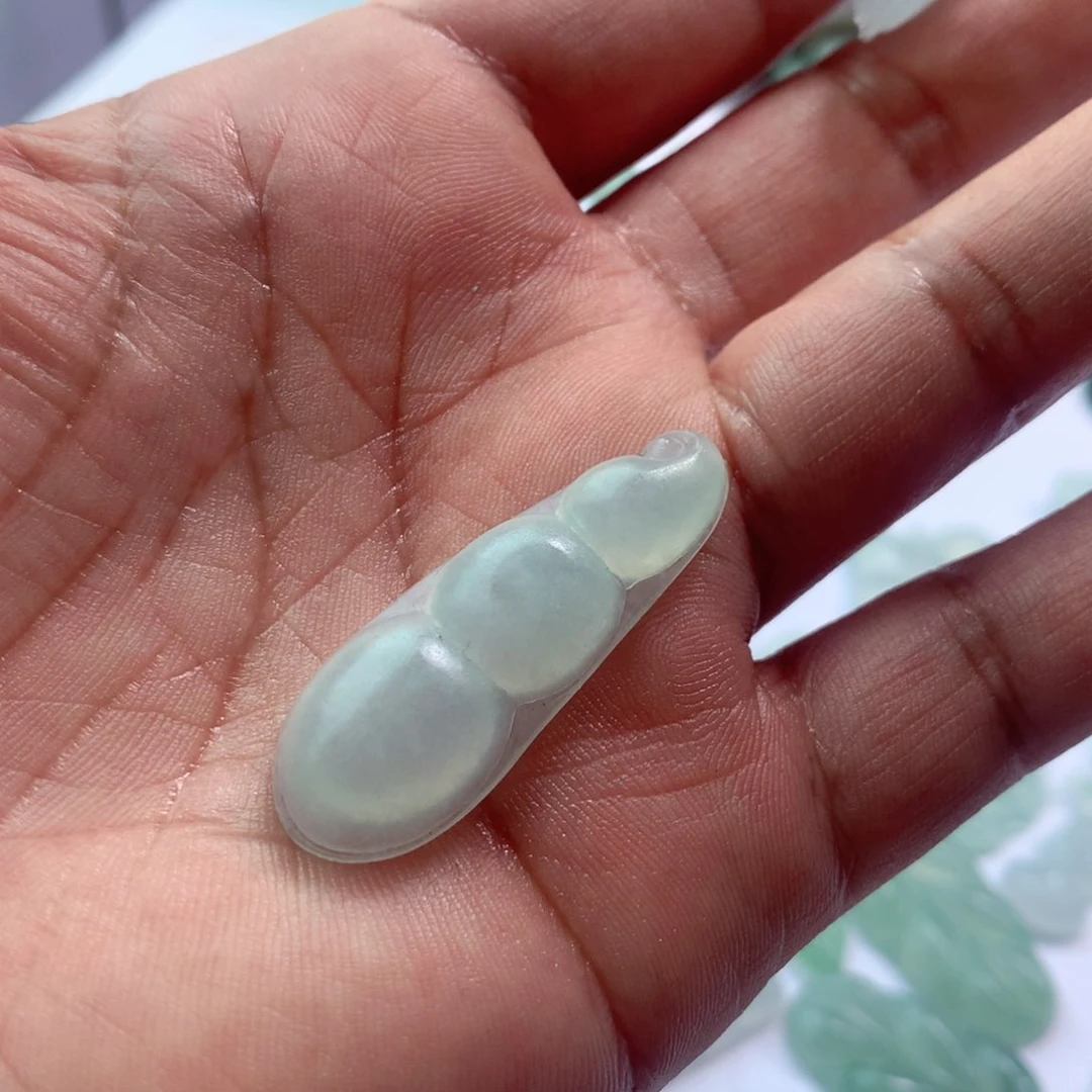 定制翡翠未镶嵌包工