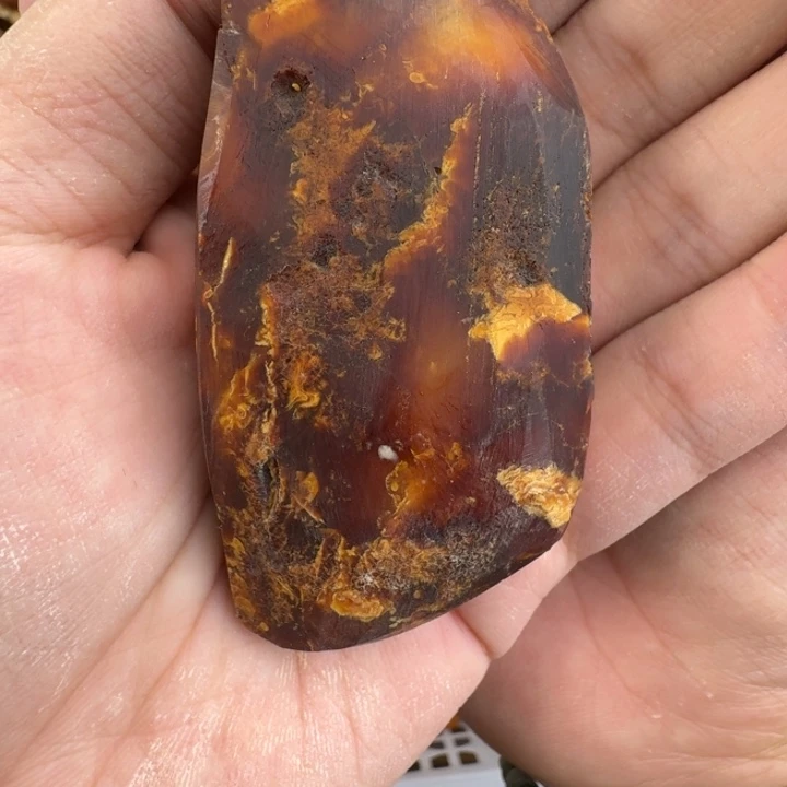 四***墟琥珀未镶嵌裸石47.7克