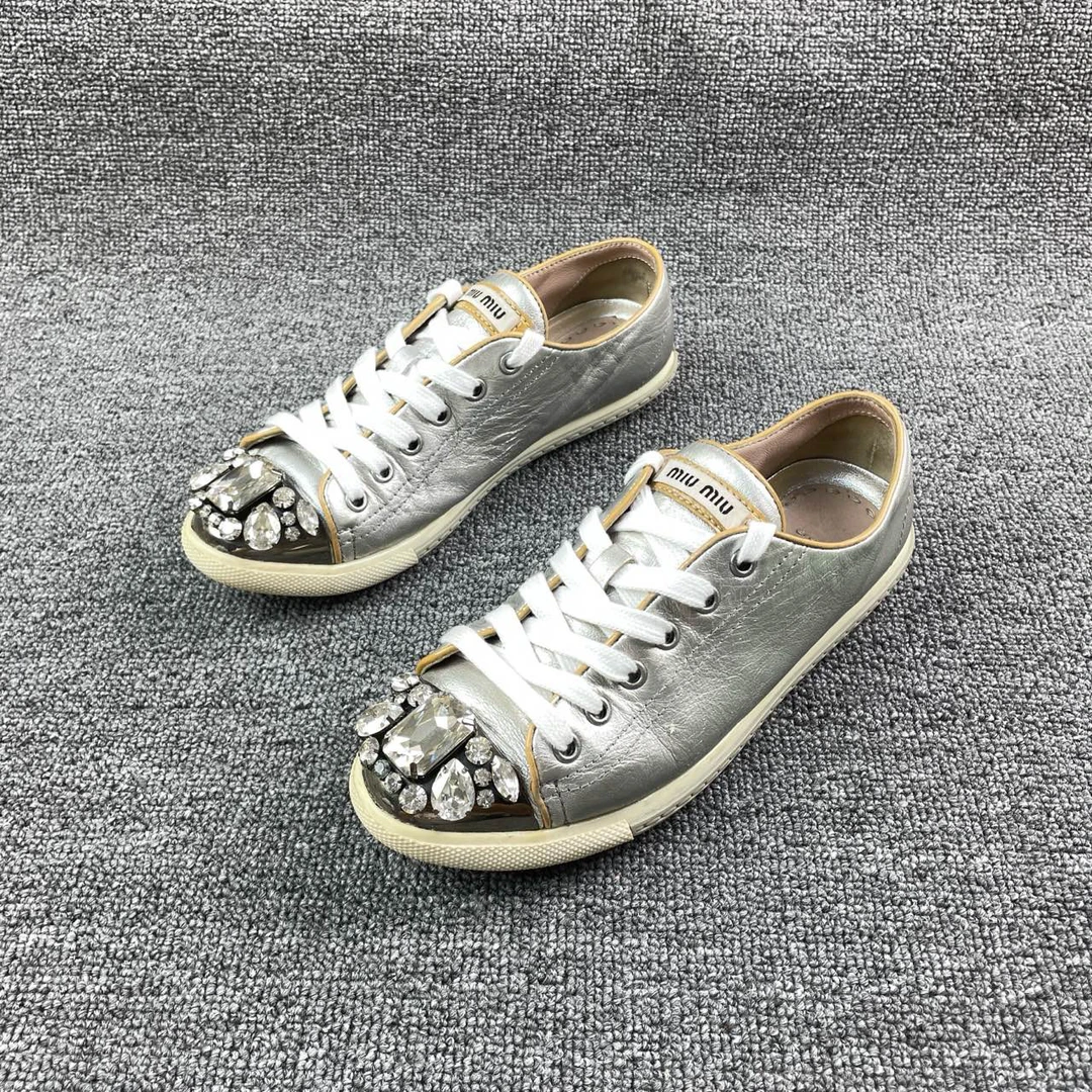 95新 MIU MIU/缪缪 镶钻平底鞋 35码