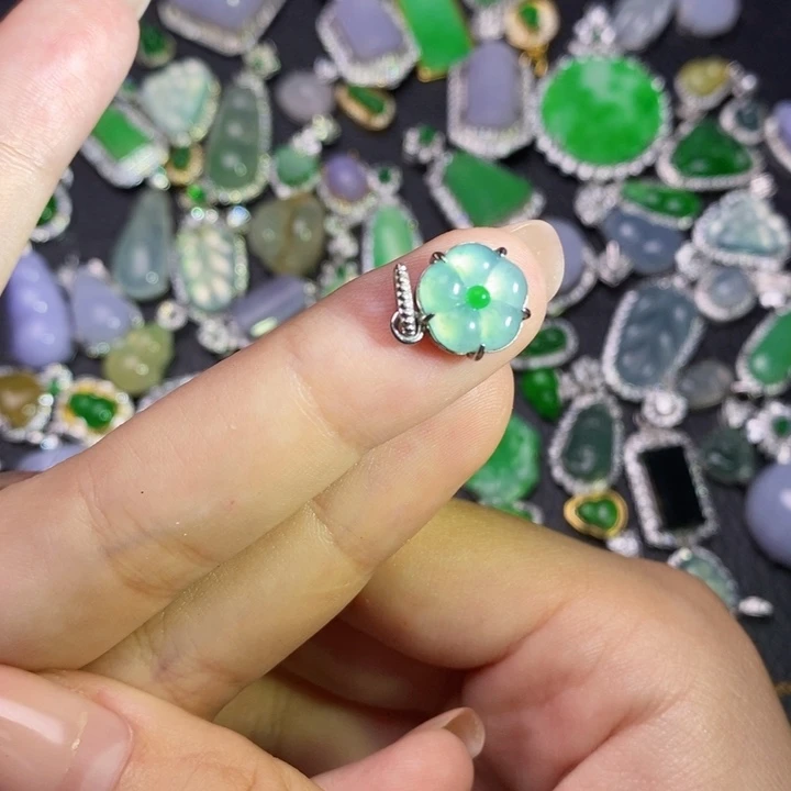 颈饰未镶嵌翡翠翡翠