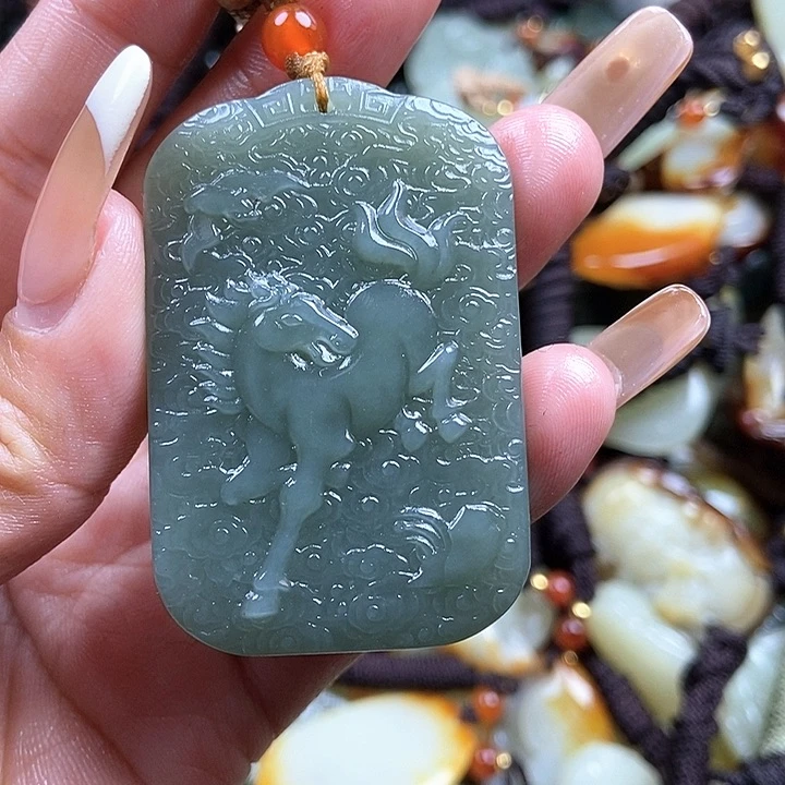 和田玉颈饰未镶嵌双面