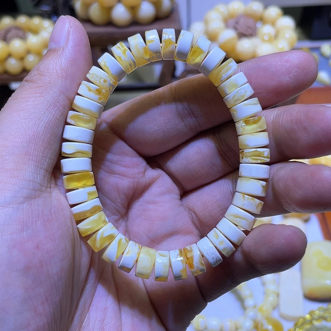 蜜蜡手串未镶嵌9.6mmm金漆白溶洞