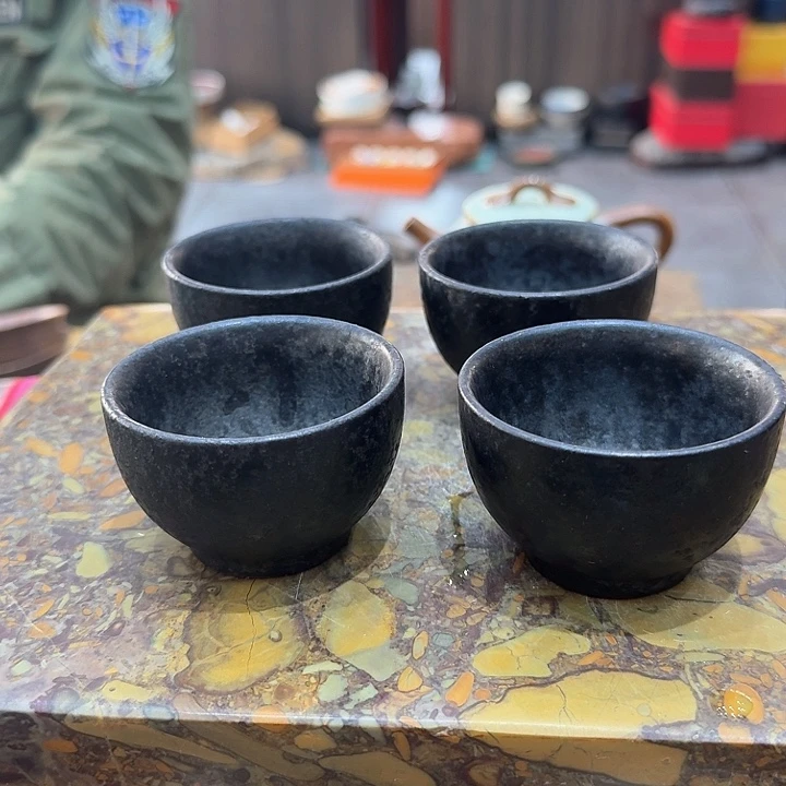 铁胎杯四个一组。。品茗