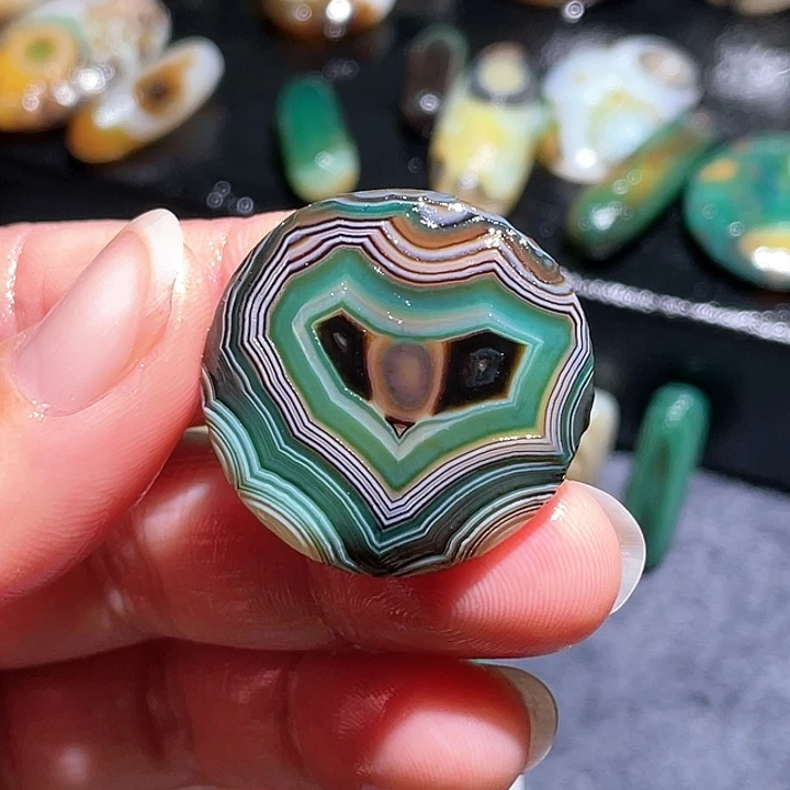 玛瑙珠宝奇石未镶嵌幸****?