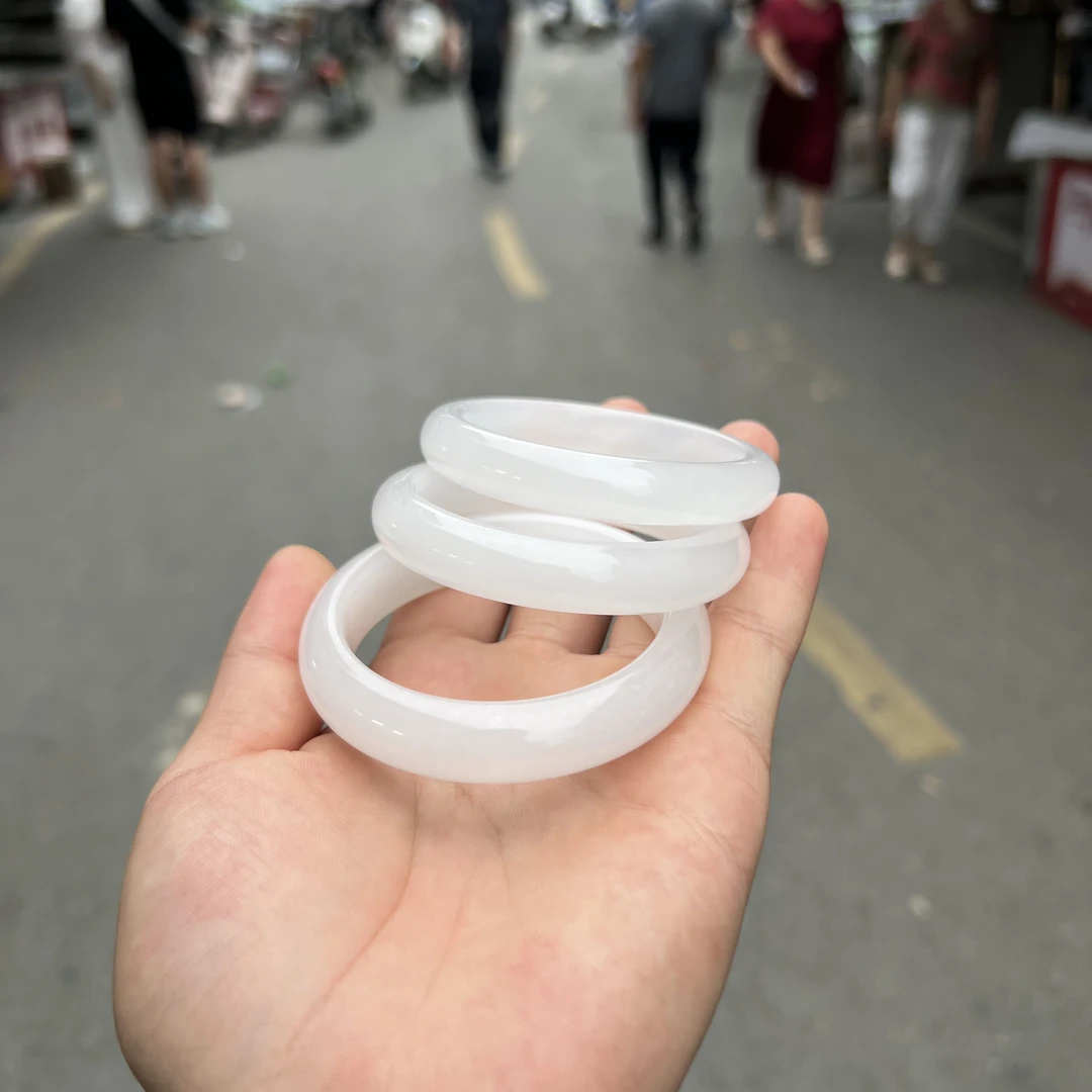 天山翠手镯百搭款不挑肤色和衣服多样性发货拍一发一