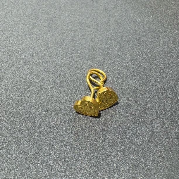 【星星 2.9 卡7左右 】 足金999投资金 碎冰冰爱心弯钩  VP  40