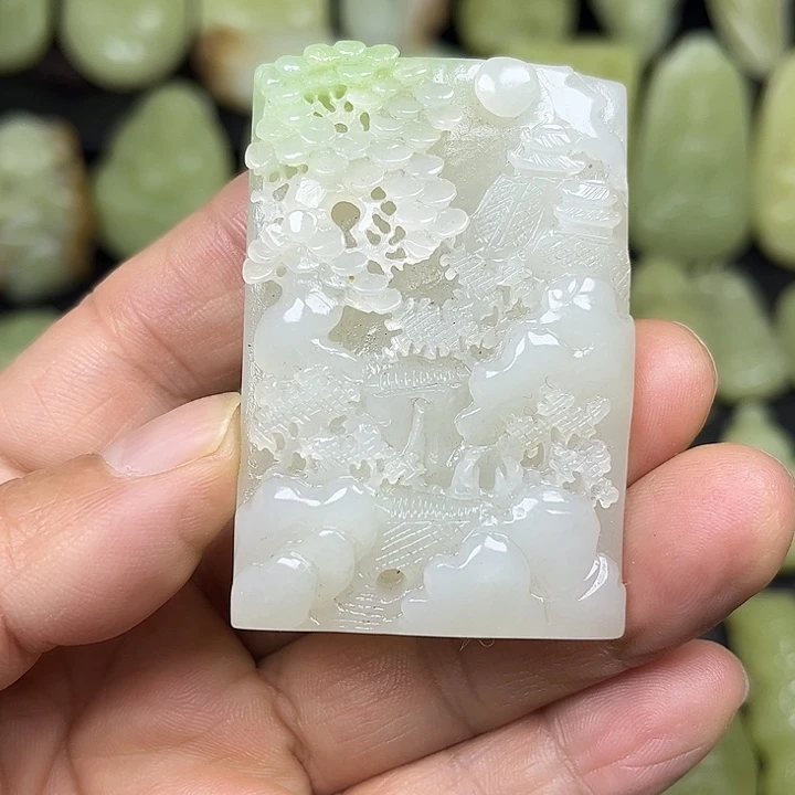 和田玉（糖玉）未镶嵌颈饰