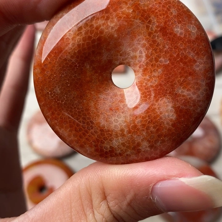 硅化玉颈饰未镶嵌魑**魉