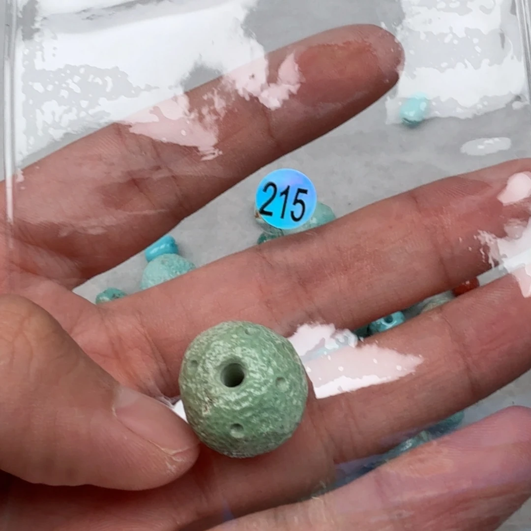 南红玛瑙未镶嵌珠宝奇石成***张