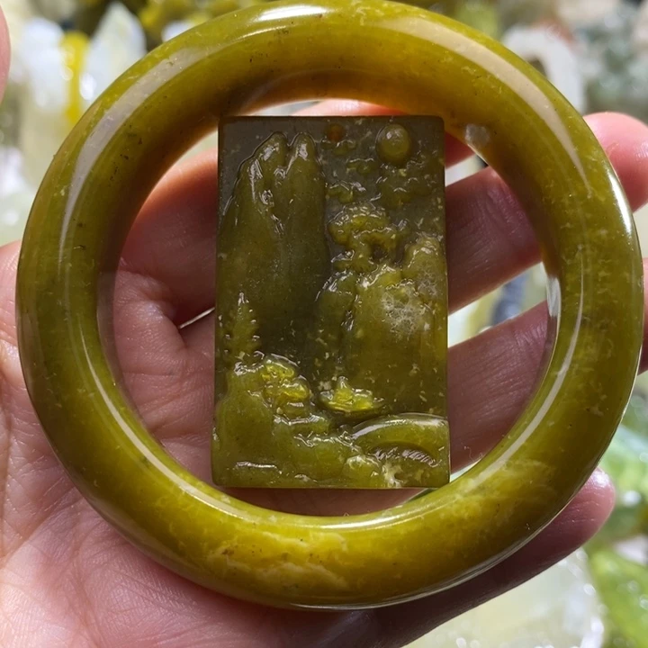 岫玉未镶嵌岫玉吊坠
