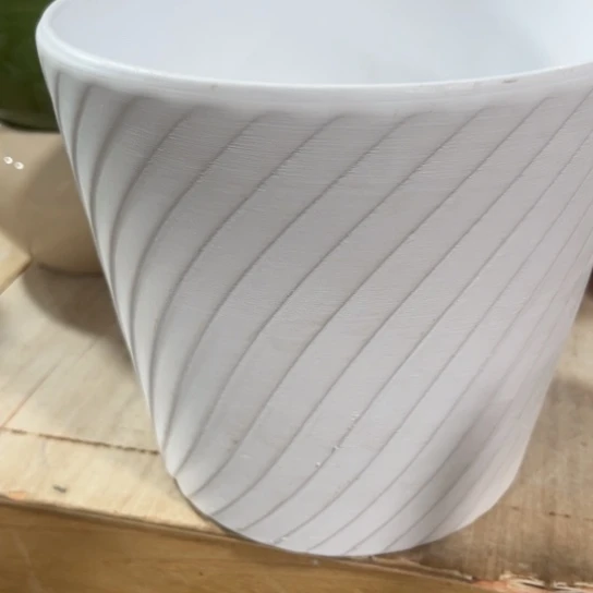 先不点菜，要点的话只点周围的花盆