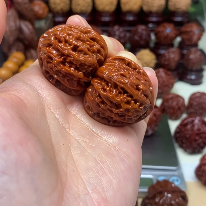 文玩核桃手串三角白