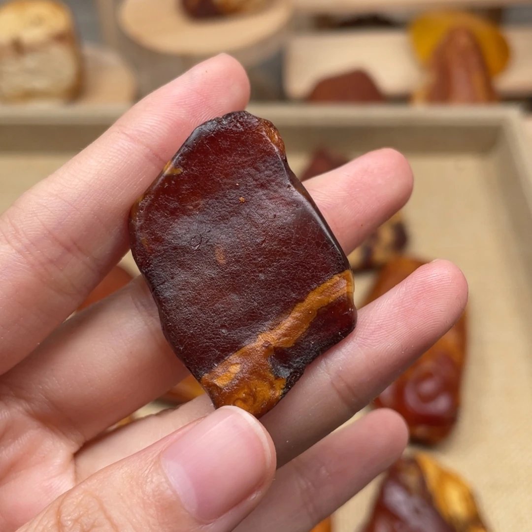 琥珀未镶嵌珠宝奇石