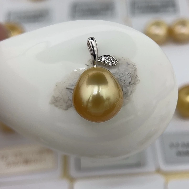 未镶嵌海水珍珠颈饰12.8 金珠 金梨子H4