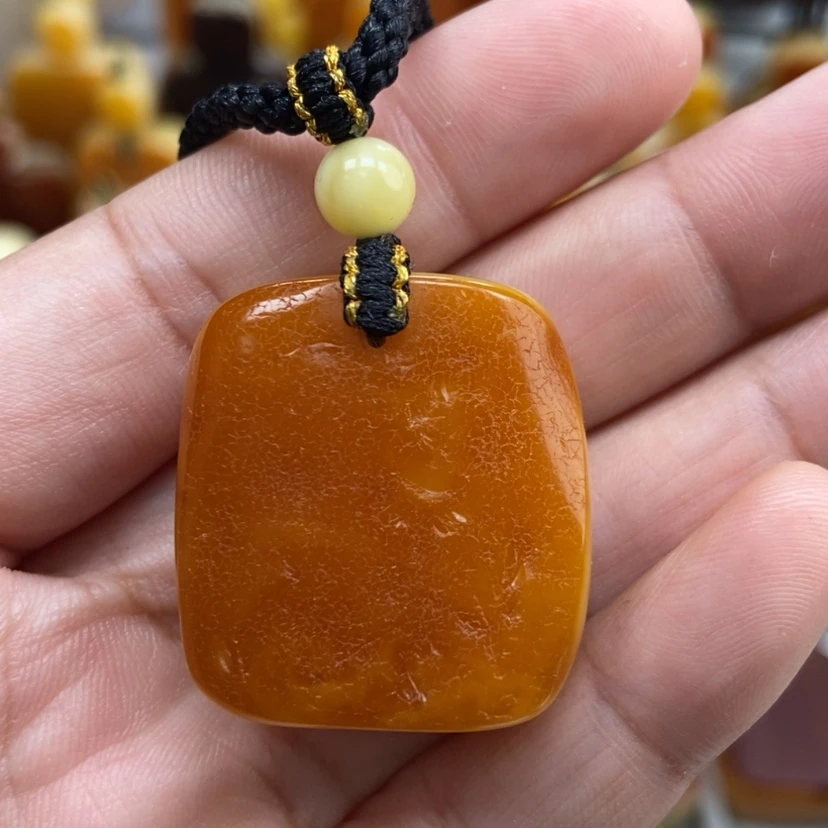 【闪购商品】琥珀颈饰未镶嵌