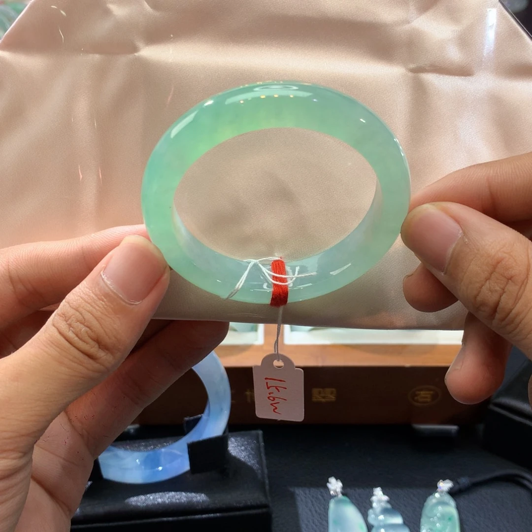 翡翠未镶嵌手镯闪购16