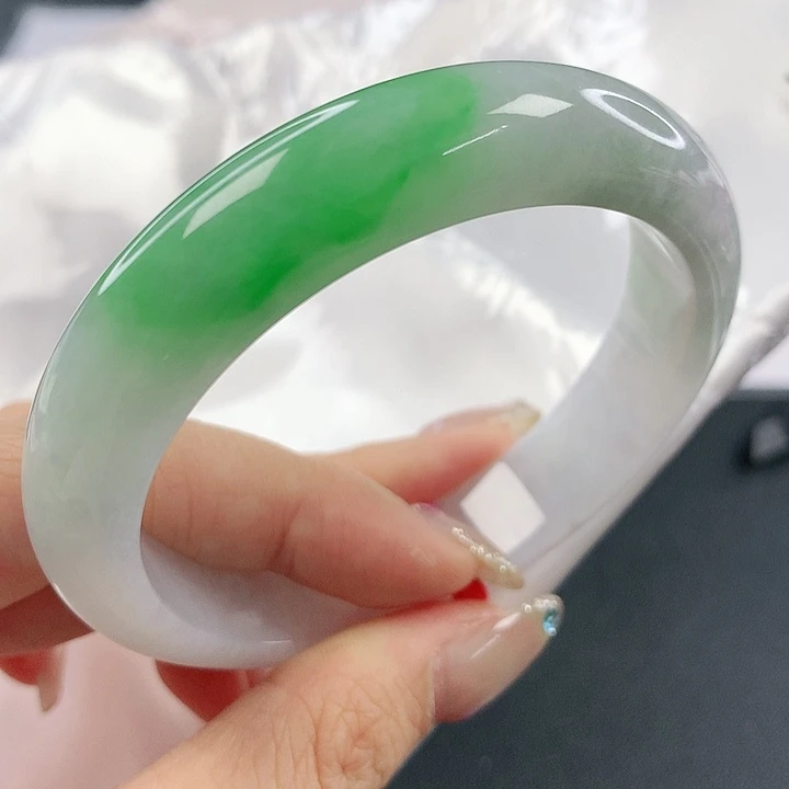 未镶嵌手镯翡翠，186