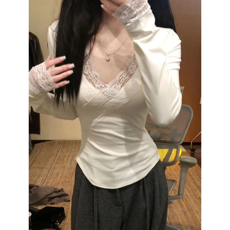 【梦梦】2025春季新款蕾丝拼接长袖T恤女上衣V领修身小众纯欲上衣