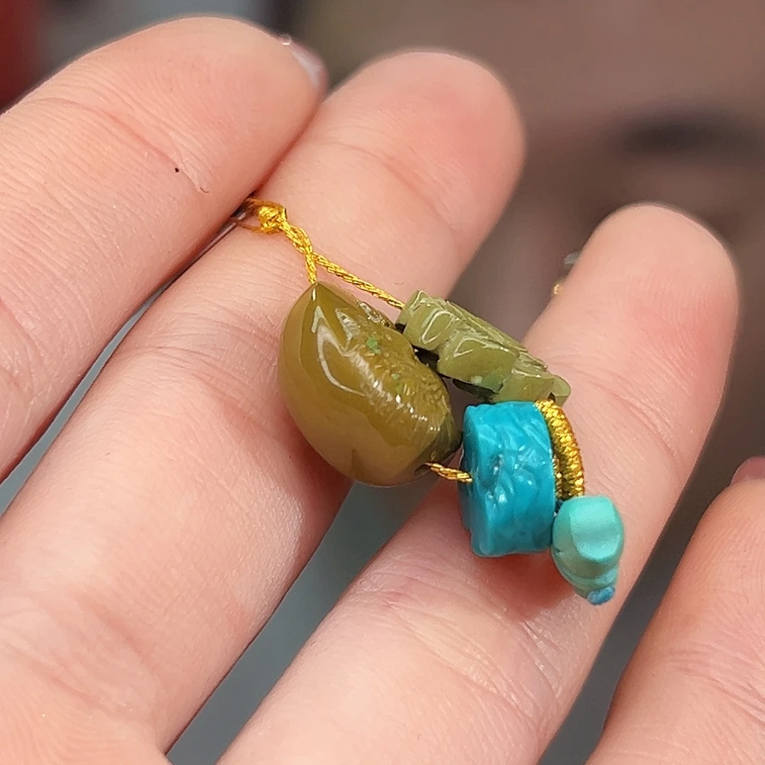 绿松石未镶嵌珠宝奇石