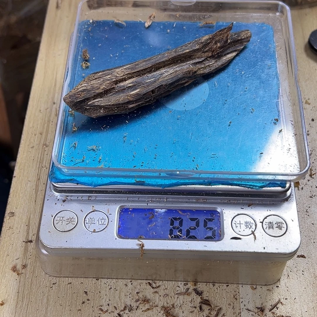 香料绿奇楠虫漏8克白棋天然虫