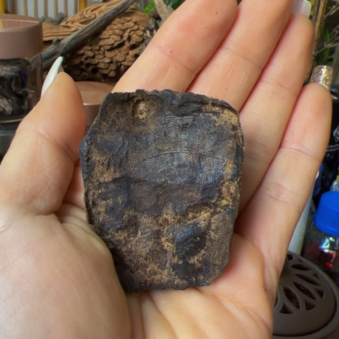 【闪购商品】沉香手把件听***雨奇楠包头老料9克