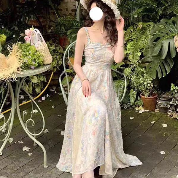 法式吊带碎花夏季新款长裙春游出行衣服
