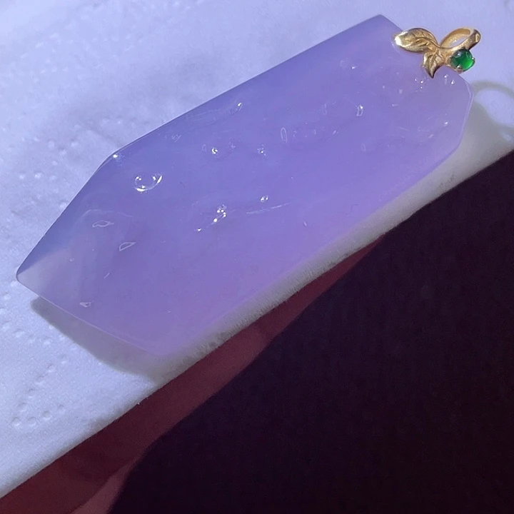 翡翠18K金镶嵌颈饰翡翠