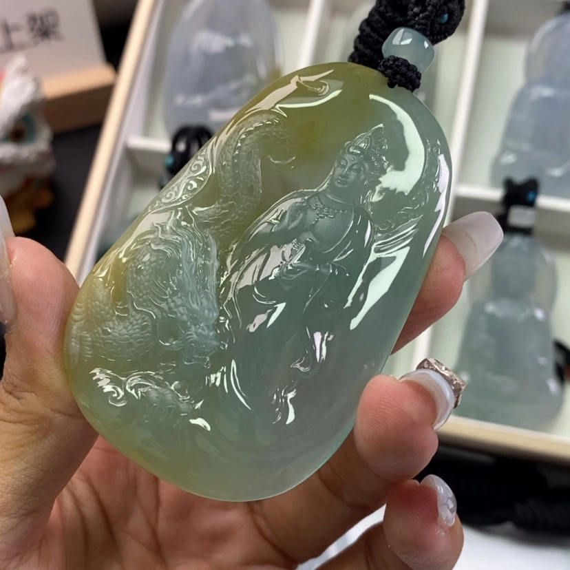 【闪购商品】颈饰未镶嵌翡翠?*果翡翠