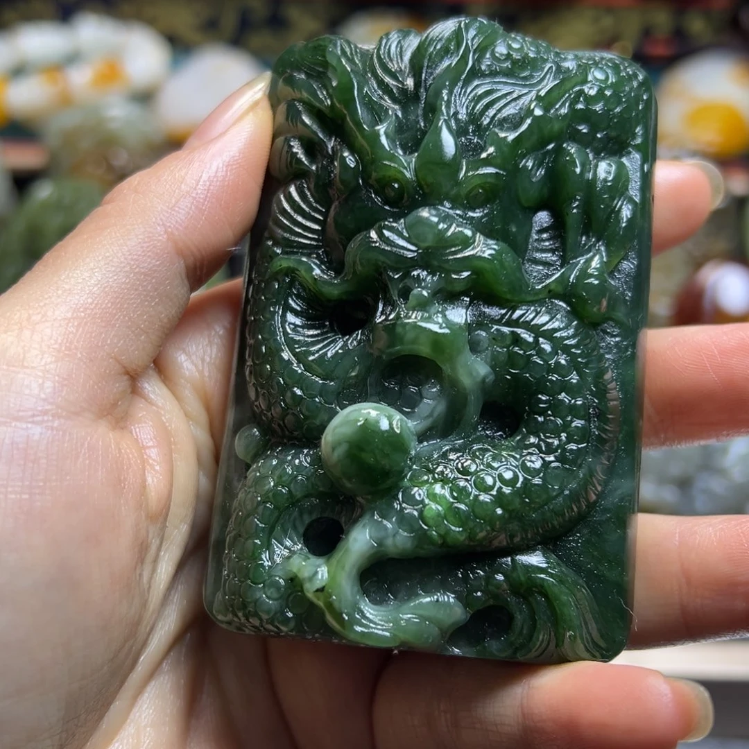 和田玉未镶嵌把件