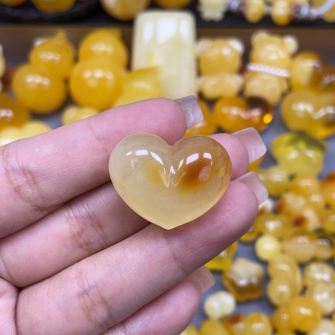 琥珀未镶嵌珠宝奇石