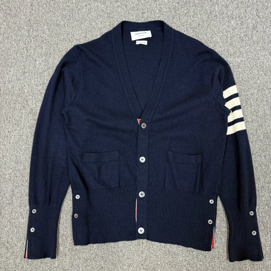 99新 THOMBROWNE 12410744 TB藏蓝色V领四条纹针织开衫 3码99新